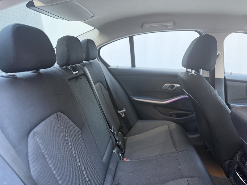 BMW 3 Series 2.0 330e 12kWh SE Pro Saloon 4dr Petrol Plug-in Hybrid Auto Euro 6 (s/s) (292 ps) - U442