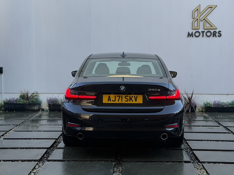 BMW 3 Series 2.0 330e 12kWh SE Pro Saloon 4dr Petrol Plug-in Hybrid Auto Euro 6 (s/s) (292 ps) - U442