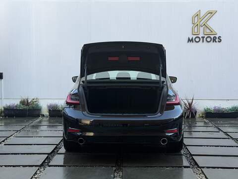 BMW 3 Series 2.0 330e 12kWh SE Pro Saloon 4dr Petrol Plug-in Hybrid Auto Euro 6 (s/s) (292 ps) - U442