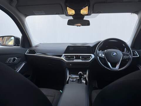 BMW 3 Series 2.0 330e 12kWh SE Pro Saloon 4dr Petrol Plug-in Hybrid Auto Euro 6 (s/s) (292 ps) - U442