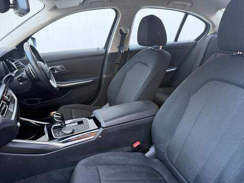 BMW 3 Series 2.0 330e 12kWh SE Pro Saloon 4dr Petrol Plug-in Hybrid Auto Euro 6 (s/s) (292 ps) - U442