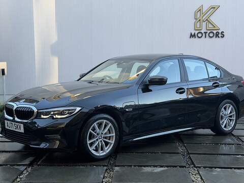 BMW 3 Series 2.0 330e 12kWh SE Pro Saloon 4dr Petrol Plug-in Hybrid Auto Euro 6 (s/s) (292 ps) - U442