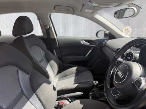 Audi A1 1.0 TFSI Sport Sportback 5dr Petrol Manual Euro 6 (s/s) (95 ps) - U445