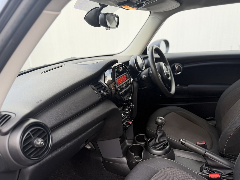 MINI Hatch 1.2 One Hatchback 3dr Petrol Manual Euro 6 (s/s) (102 ps) - U447