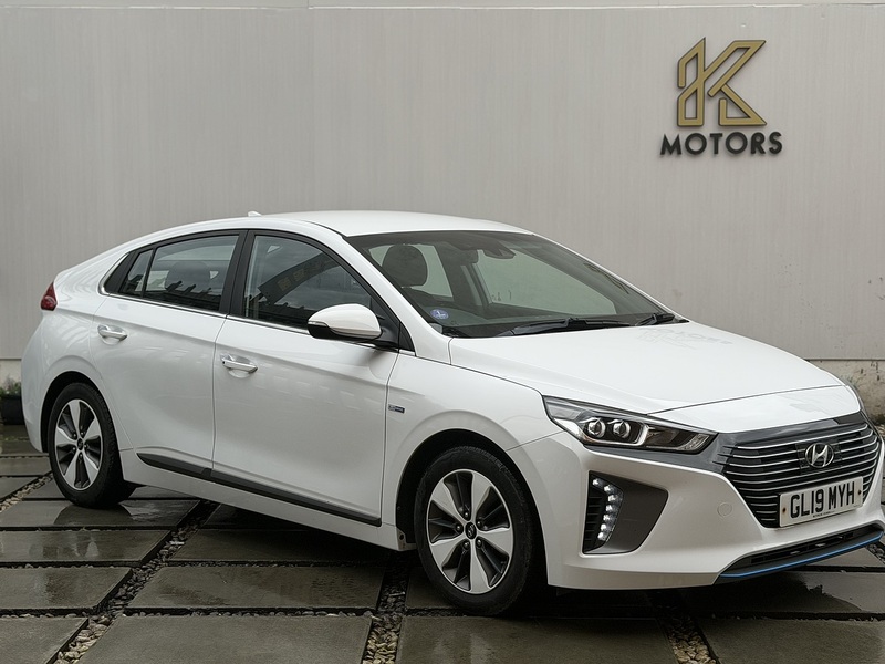 Hyundai IONIQ 1.6 h-GDi GPF 8.9kWh Premium Hatchback 5dr Petrol Plug-in Hybrid DCT Euro 6 (s/s) (141 ps) - U451