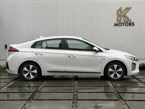 Hyundai IONIQ 1.6 h-GDi GPF 8.9kWh Premium Hatchback 5dr Petrol Plug-in Hybrid DCT Euro 6 (s/s) (141 ps) - U451