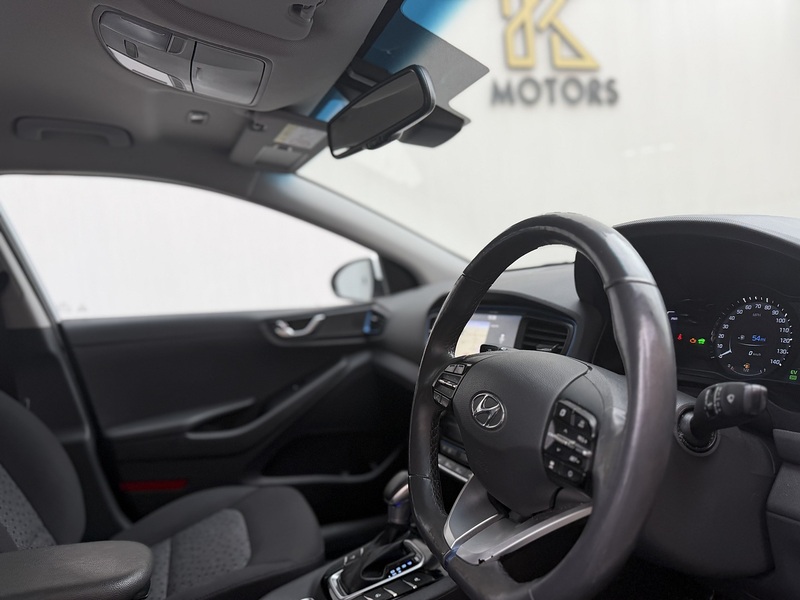 Hyundai IONIQ 1.6 h-GDi GPF 8.9kWh Premium Hatchback 5dr Petrol Plug-in Hybrid DCT Euro 6 (s/s) (141 ps) - U451