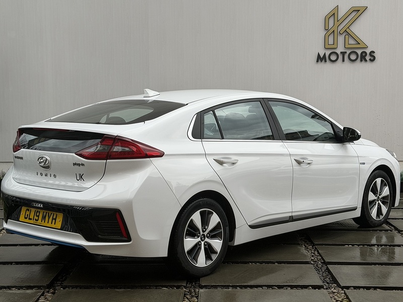 Hyundai IONIQ 1.6 h-GDi GPF 8.9kWh Premium Hatchback 5dr Petrol Plug-in Hybrid DCT Euro 6 (s/s) (141 ps) - U451