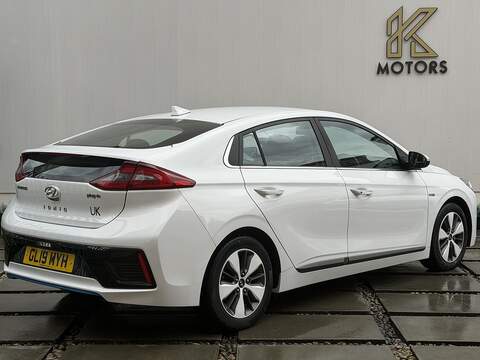 Hyundai IONIQ 1.6 h-GDi GPF 8.9kWh Premium Hatchback 5dr Petrol Plug-in Hybrid DCT Euro 6 (s/s) (141 ps) - U451