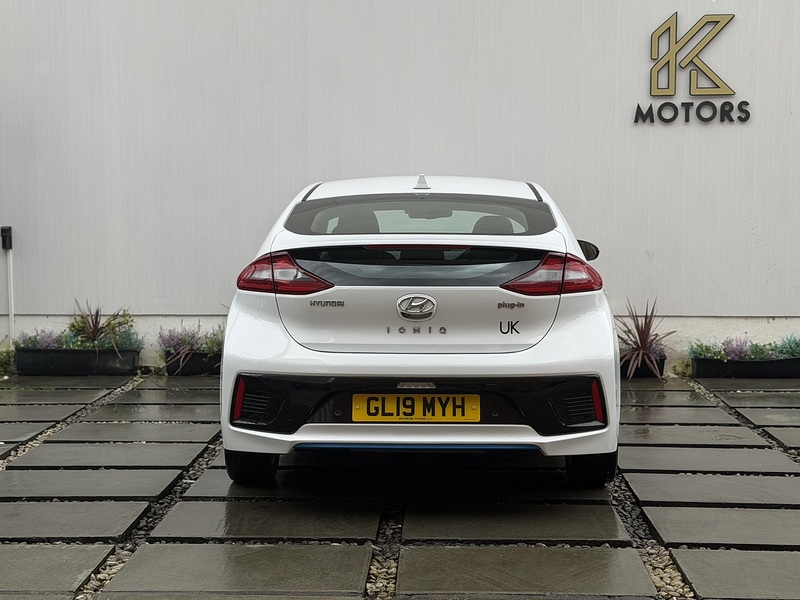 Hyundai IONIQ 1.6 h-GDi GPF 8.9kWh Premium Hatchback 5dr Petrol Plug-in Hybrid DCT Euro 6 (s/s) (141 ps) - U451