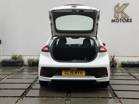 Hyundai IONIQ 1.6 h-GDi GPF 8.9kWh Premium Hatchback 5dr Petrol Plug-in Hybrid DCT Euro 6 (s/s) (141 ps) - U451