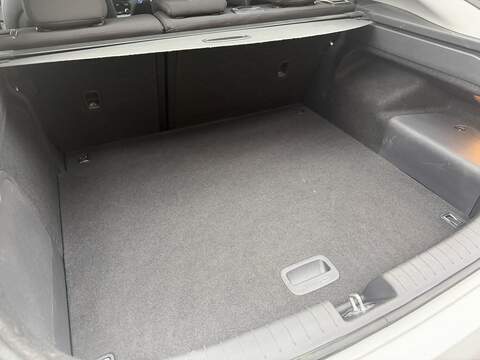 Hyundai IONIQ 1.6 h-GDi GPF 8.9kWh Premium Hatchback 5dr Petrol Plug-in Hybrid DCT Euro 6 (s/s) (141 ps) - U451