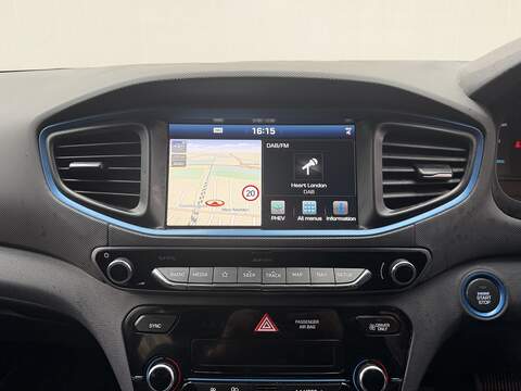 Hyundai IONIQ 1.6 h-GDi GPF 8.9kWh Premium Hatchback 5dr Petrol Plug-in Hybrid DCT Euro 6 (s/s) (141 ps) - U451