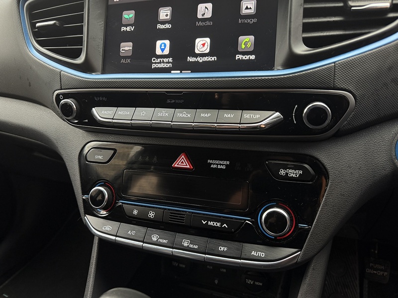 Hyundai IONIQ 1.6 h-GDi GPF 8.9kWh Premium Hatchback 5dr Petrol Plug-in Hybrid DCT Euro 6 (s/s) (141 ps) - U451