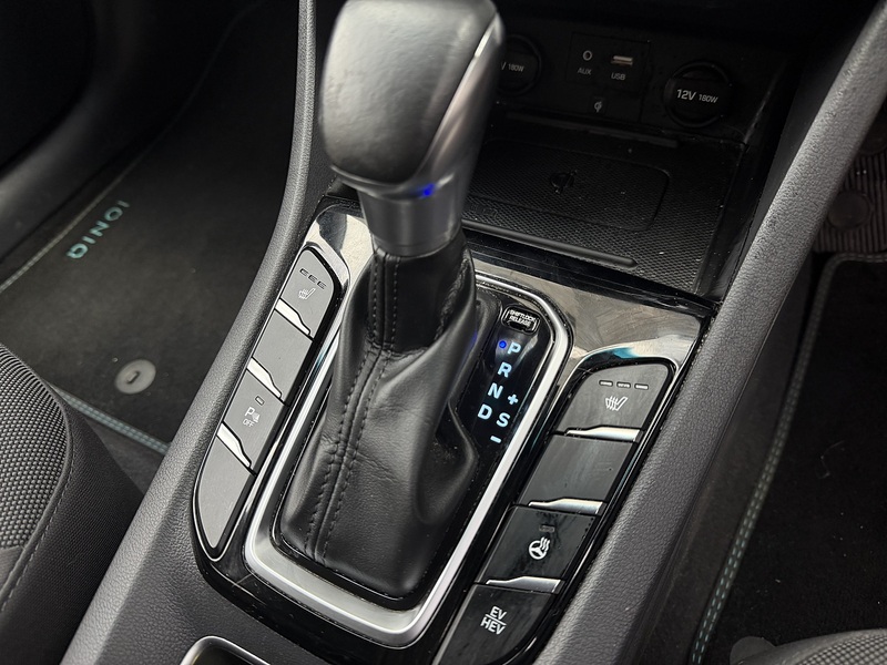 Hyundai IONIQ 1.6 h-GDi GPF 8.9kWh Premium Hatchback 5dr Petrol Plug-in Hybrid DCT Euro 6 (s/s) (141 ps) - U451