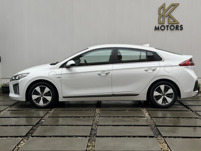 Hyundai IONIQ 1.6 h-GDi GPF 8.9kWh Premium Hatchback 5dr Petrol Plug-in Hybrid DCT Euro 6 (s/s) (141 ps) - U451