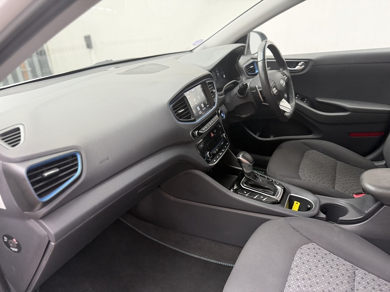 Hyundai IONIQ 1.6 h-GDi GPF 8.9kWh Premium Hatchback 5dr Petrol Plug-in Hybrid DCT Euro 6 (s/s) (141 ps) - U451