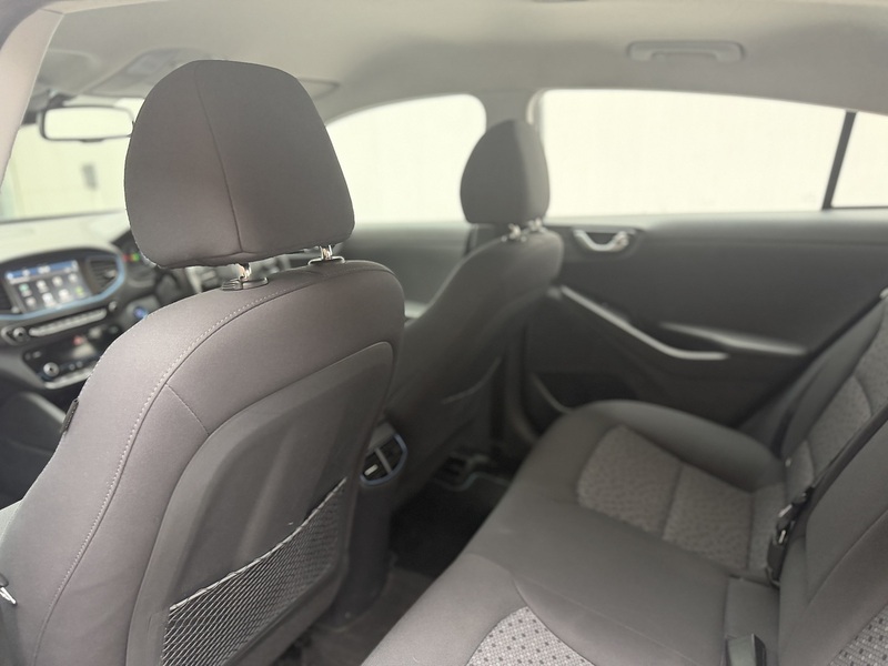 Hyundai IONIQ 1.6 h-GDi GPF 8.9kWh Premium Hatchback 5dr Petrol Plug-in Hybrid DCT Euro 6 (s/s) (141 ps) - U451