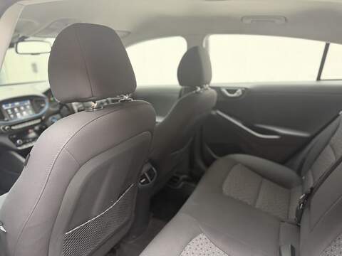 Hyundai IONIQ 1.6 h-GDi GPF 8.9kWh Premium Hatchback 5dr Petrol Plug-in Hybrid DCT Euro 6 (s/s) (141 ps) - U451