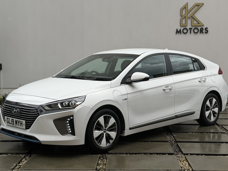 Hyundai IONIQ 1.6 h-GDi GPF 8.9kWh Premium Hatchback 5dr Petrol Plug-in Hybrid DCT Euro 6 (s/s) (141 ps) - U451