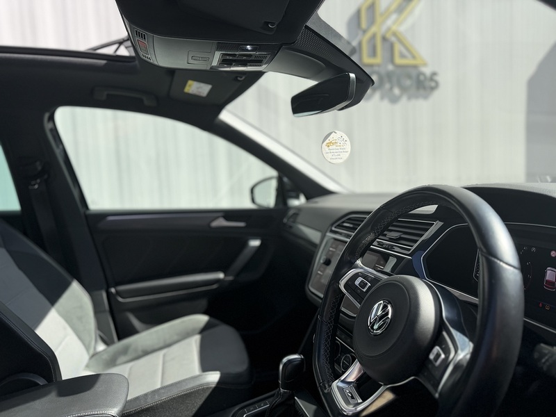 Volkswagen Tiguan 2.0 TSI R-Line Tech SUV 5dr Petrol DSG 4Motion Euro 6 (s/s) (190 ps) - U453