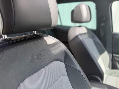 Volkswagen Tiguan 2.0 TSI R-Line Tech SUV 5dr Petrol DSG 4Motion Euro 6 (s/s) (190 ps) - U453