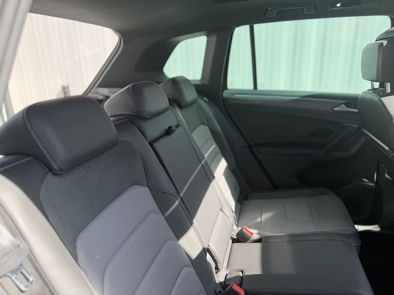 Volkswagen Tiguan 2.0 TSI R-Line Tech SUV 5dr Petrol DSG 4Motion Euro 6 (s/s) (190 ps) - U453