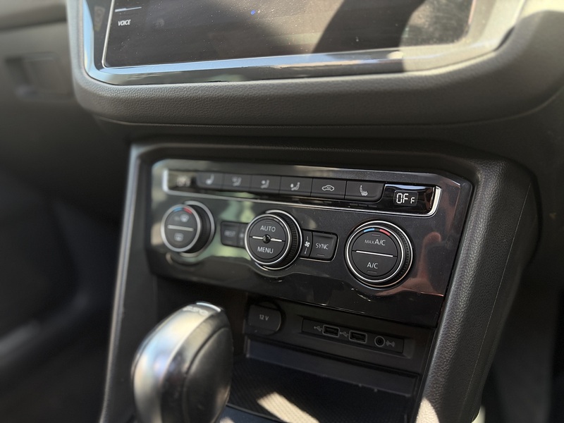 Volkswagen Tiguan 2.0 TSI R-Line Tech SUV 5dr Petrol DSG 4Motion Euro 6 (s/s) (190 ps) - U453