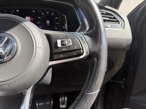 Volkswagen Tiguan 2.0 TSI R-Line Tech SUV 5dr Petrol DSG 4Motion Euro 6 (s/s) (190 ps) - U453