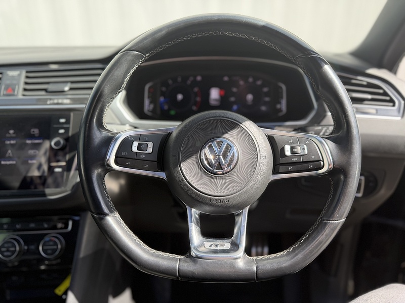 Volkswagen Tiguan 2.0 TSI R-Line Tech SUV 5dr Petrol DSG 4Motion Euro 6 (s/s) (190 ps) - U453