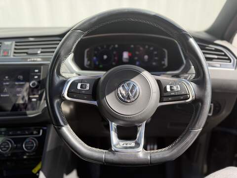 Volkswagen Tiguan 2.0 TSI R-Line Tech SUV 5dr Petrol DSG 4Motion Euro 6 (s/s) (190 ps) - U453
