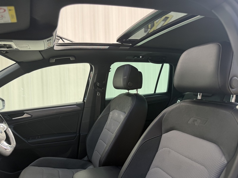 Volkswagen Tiguan 2.0 TSI R-Line Tech SUV 5dr Petrol DSG 4Motion Euro 6 (s/s) (190 ps) - U453