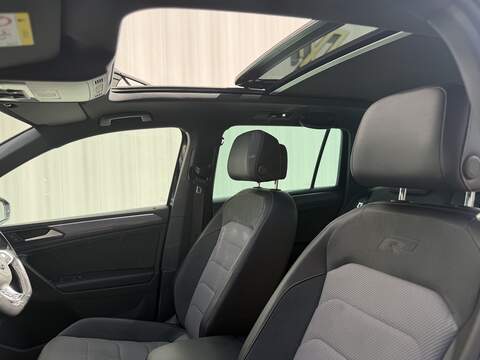 Volkswagen Tiguan 2.0 TSI R-Line Tech SUV 5dr Petrol DSG 4Motion Euro 6 (s/s) (190 ps) - U453