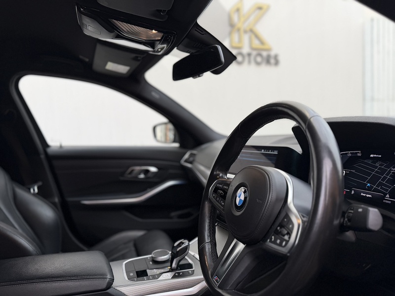 BMW 3 Series 2.0 330e 12kWh M Sport Saloon 4dr Petrol Plug-in Hybrid Auto Euro 6 (s/s) (292 ps) - U454