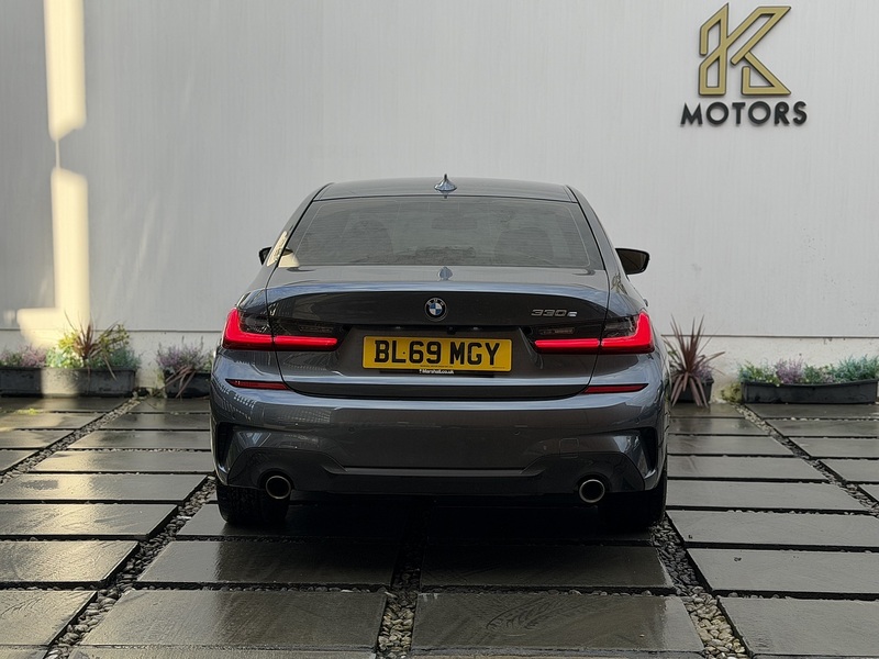 BMW 3 Series 2.0 330e 12kWh M Sport Saloon 4dr Petrol Plug-in Hybrid Auto Euro 6 (s/s) (292 ps) - U454