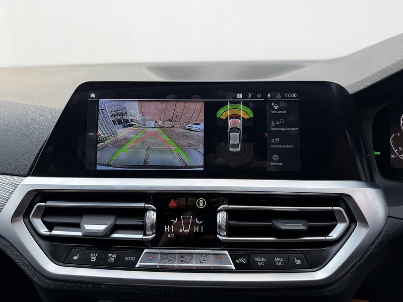 BMW 3 Series 2.0 330e 12kWh M Sport Saloon 4dr Petrol Plug-in Hybrid Auto Euro 6 (s/s) (292 ps) - U454