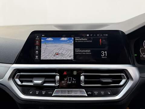 BMW 3 Series 2.0 330e 12kWh M Sport Saloon 4dr Petrol Plug-in Hybrid Auto Euro 6 (s/s) (292 ps) - U454