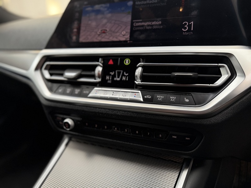 BMW 3 Series 2.0 330e 12kWh M Sport Saloon 4dr Petrol Plug-in Hybrid Auto Euro 6 (s/s) (292 ps) - U454