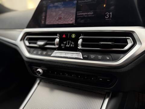 BMW 3 Series 2.0 330e 12kWh M Sport Saloon 4dr Petrol Plug-in Hybrid Auto Euro 6 (s/s) (292 ps) - U454