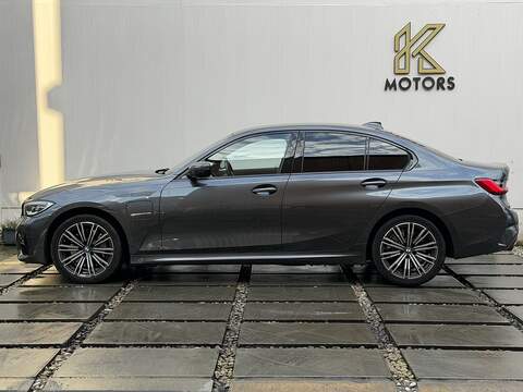BMW 3 Series 2.0 330e 12kWh M Sport Saloon 4dr Petrol Plug-in Hybrid Auto Euro 6 (s/s) (292 ps) - U454