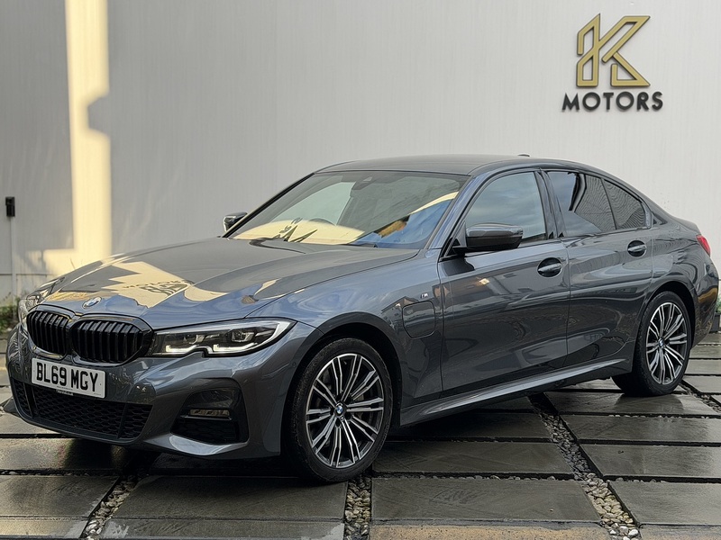 BMW 3 Series 2.0 330e 12kWh M Sport Saloon 4dr Petrol Plug-in Hybrid Auto Euro 6 (s/s) (292 ps) - U454