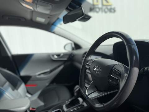 Hyundai IONIQ 1.6 h-GDi GPF Premium SE Hatchback 5dr Petrol Hybrid DCT Euro 6 (s/s) (141 ps) - U465