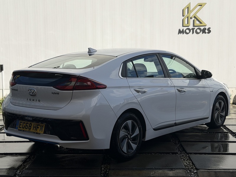 Hyundai IONIQ 1.6 h-GDi GPF Premium SE Hatchback 5dr Petrol Hybrid DCT Euro 6 (s/s) (141 ps) - U465