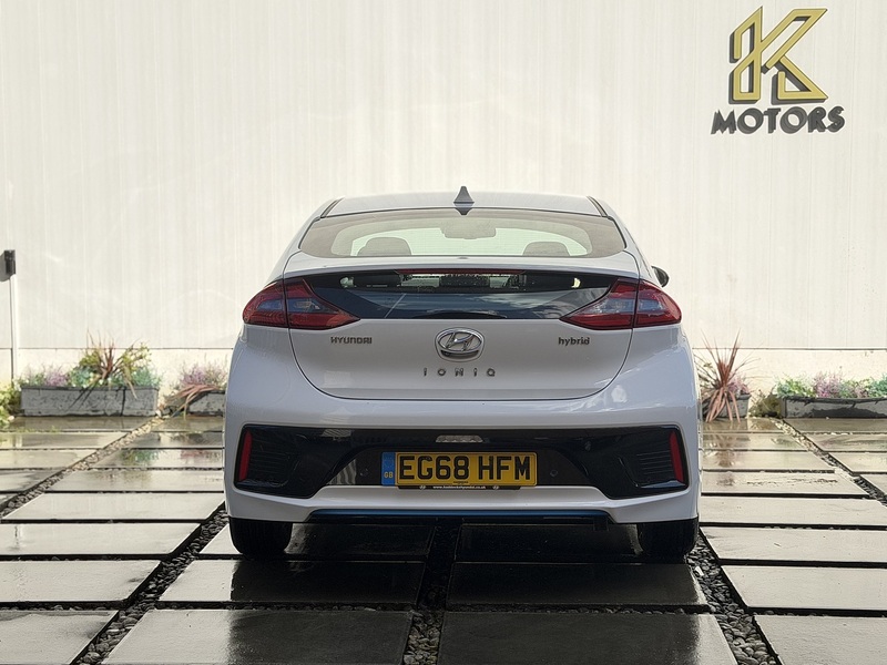 Hyundai IONIQ 1.6 h-GDi GPF Premium SE Hatchback 5dr Petrol Hybrid DCT Euro 6 (s/s) (141 ps) - U465