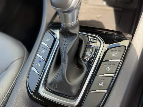 Hyundai IONIQ 1.6 h-GDi GPF Premium SE Hatchback 5dr Petrol Hybrid DCT Euro 6 (s/s) (141 ps) - U465