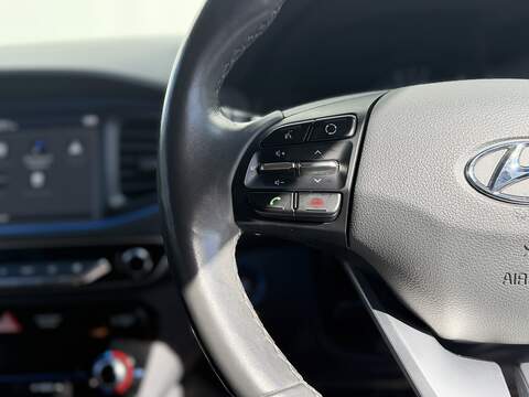 Hyundai IONIQ 1.6 h-GDi GPF Premium SE Hatchback 5dr Petrol Hybrid DCT Euro 6 (s/s) (141 ps) - U465