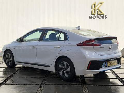 Hyundai IONIQ 1.6 h-GDi GPF Premium SE Hatchback 5dr Petrol Hybrid DCT Euro 6 (s/s) (141 ps) - U465