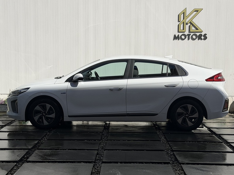 Hyundai IONIQ 1.6 h-GDi GPF Premium SE Hatchback 5dr Petrol Hybrid DCT Euro 6 (s/s) (141 ps) - U465