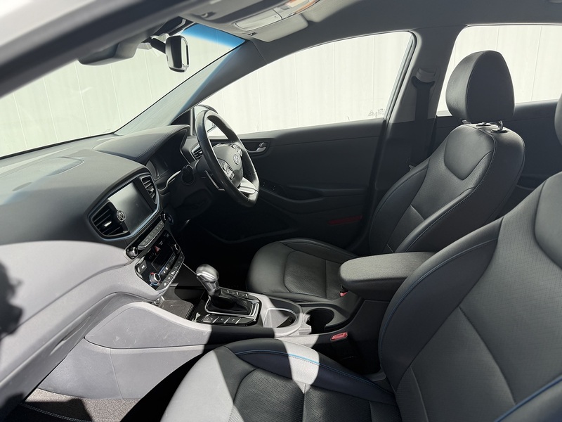 Hyundai IONIQ 1.6 h-GDi GPF Premium SE Hatchback 5dr Petrol Hybrid DCT Euro 6 (s/s) (141 ps) - U465