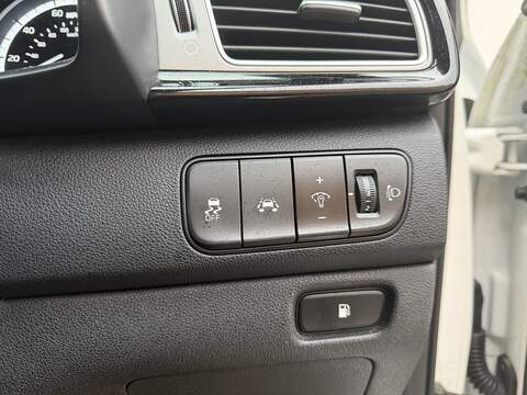 Kia Niro 1.6h GDi 3 SUV 5dr Petrol Hybrid DCT Euro 6 (s/s) (139 bhp) - U468